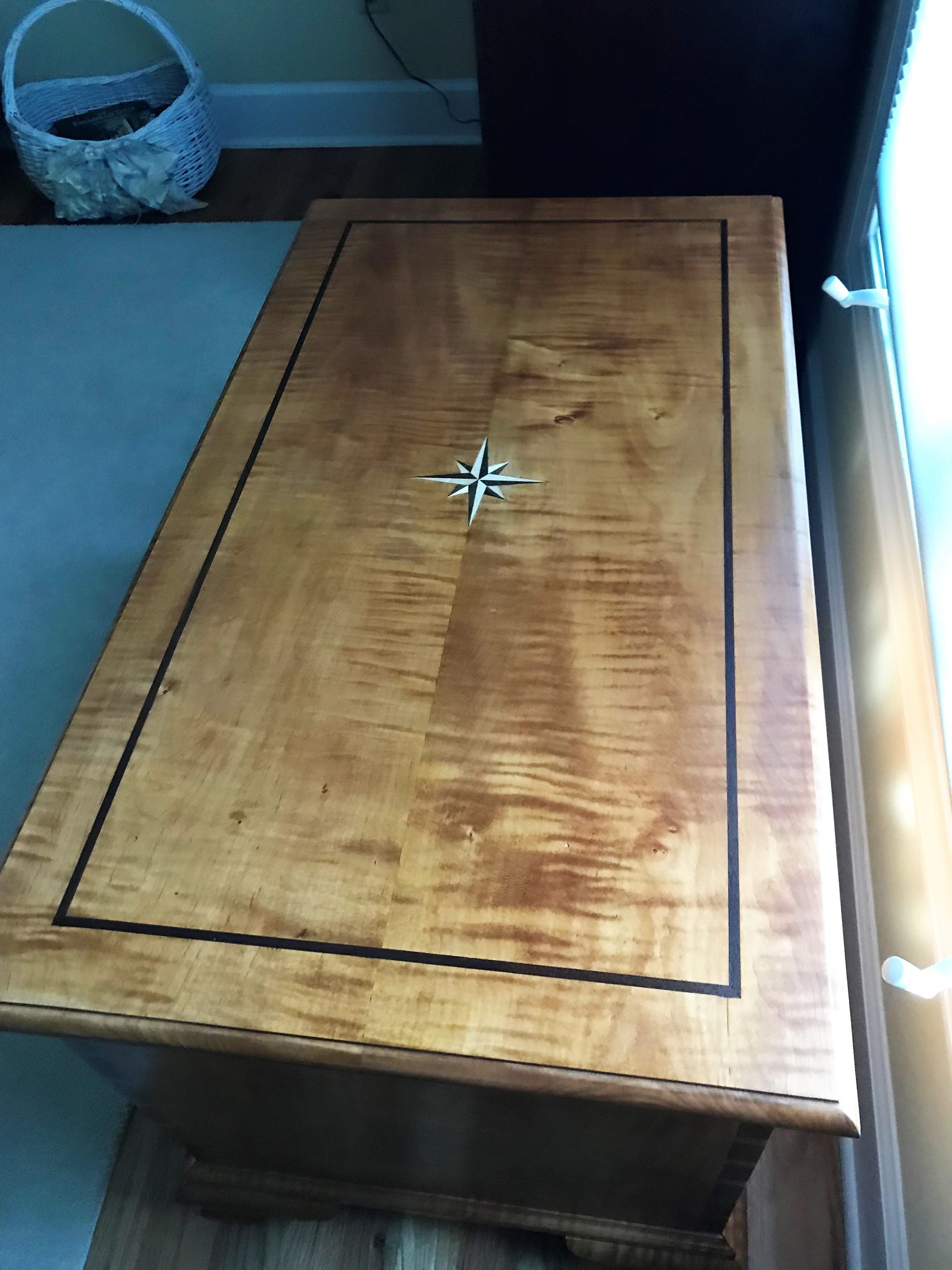 Dovetailed chest with inlay