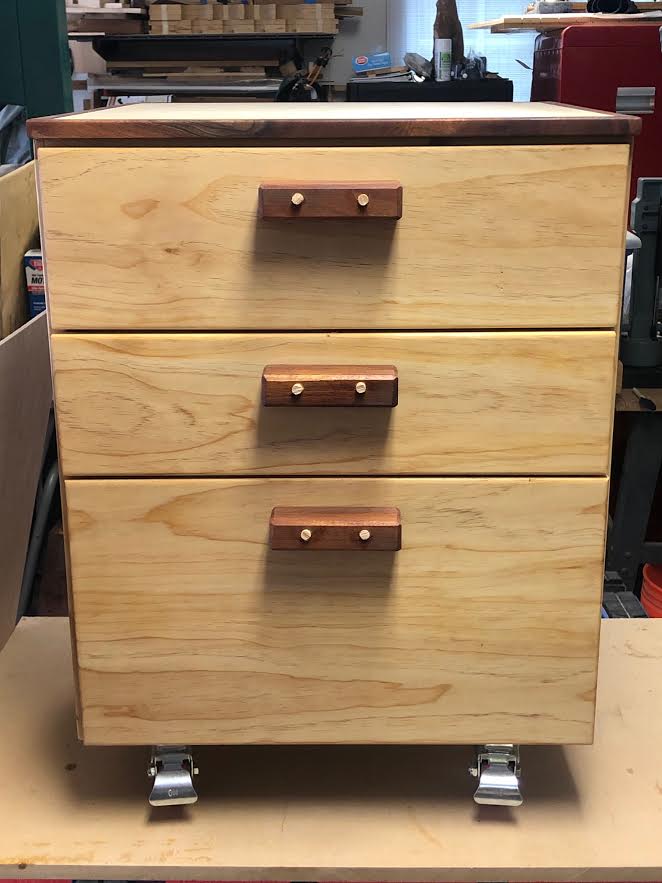 Rolling drawer cabinet for workshop